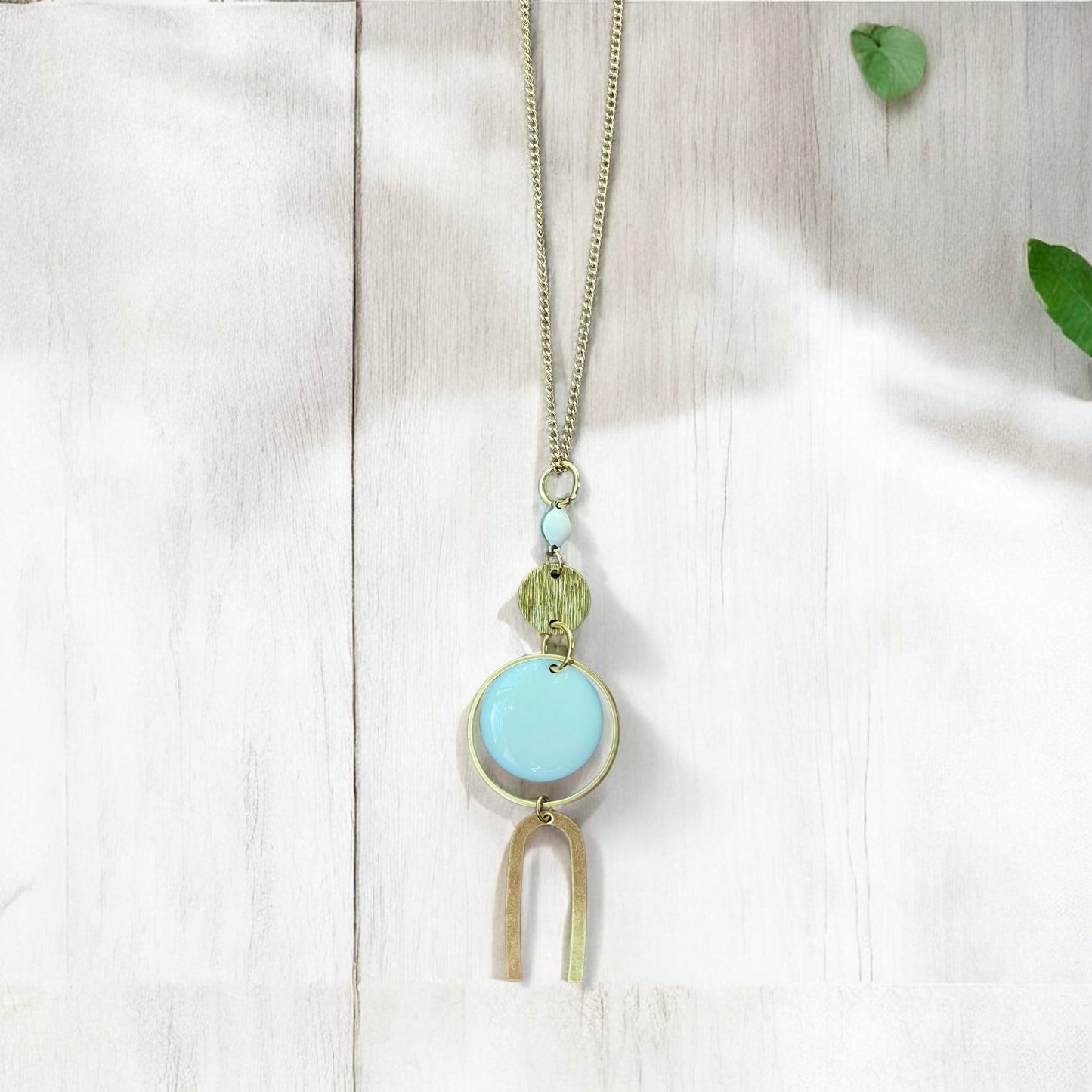 Collier moderne d’été