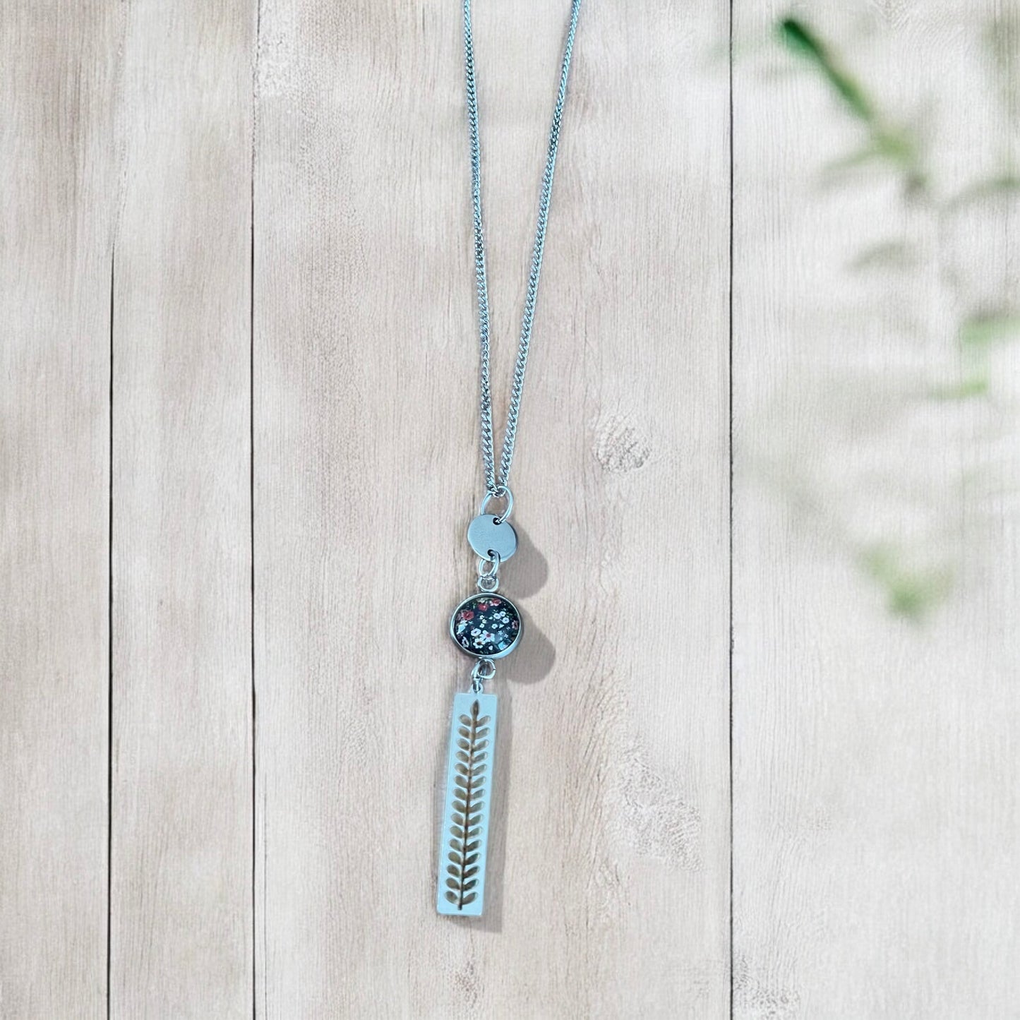 Collier inox fleuris