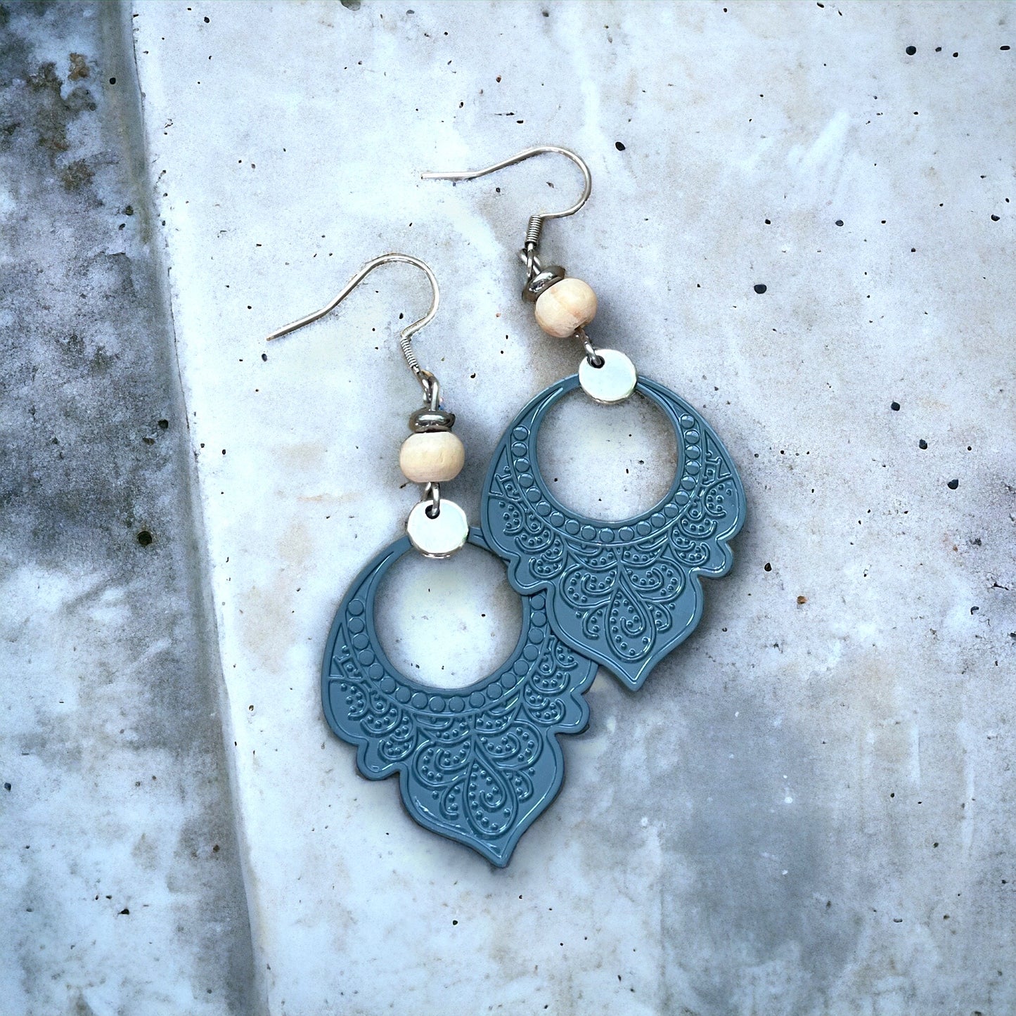 Boucles bleues-grises