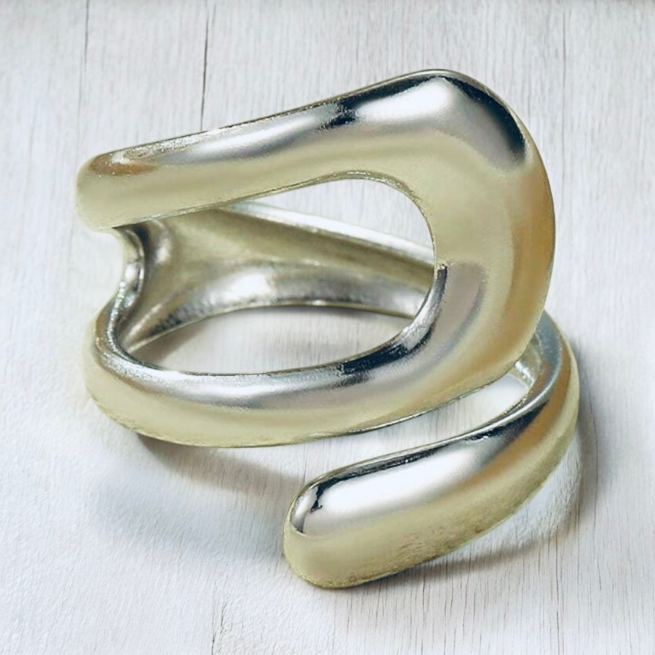 Bague ouverte asymétrique