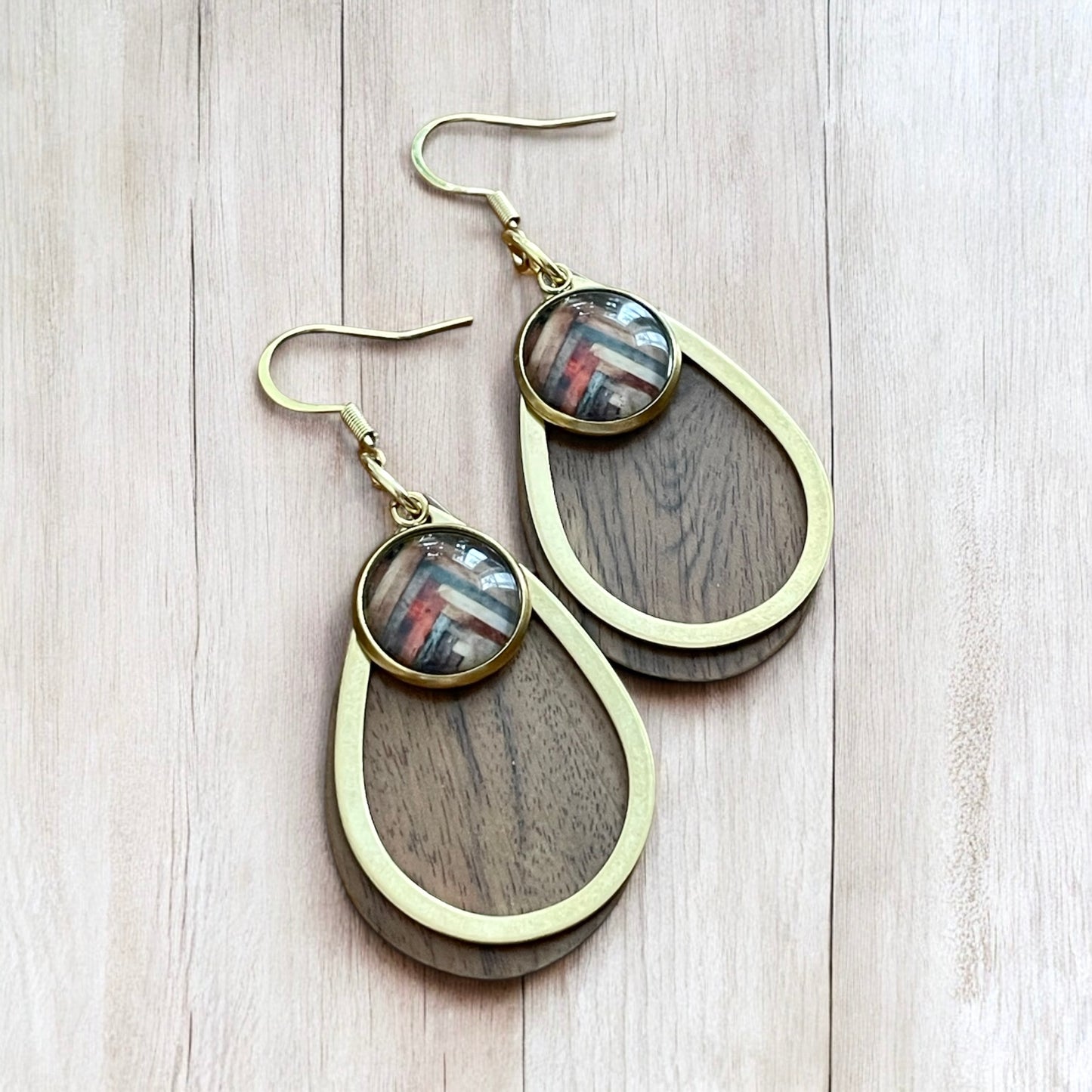 Boucles gouttes bois et cabochons