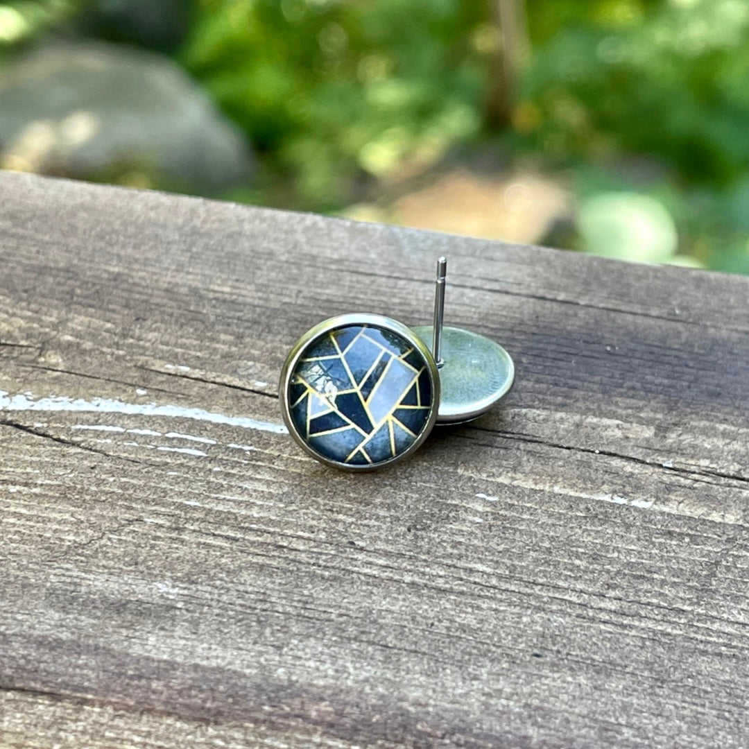 Clous d’oreilles gris et jaune