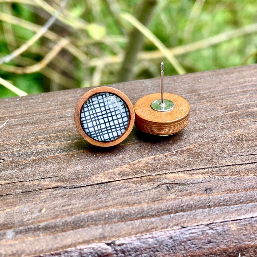 Clous d’oreilles cabochons et bois