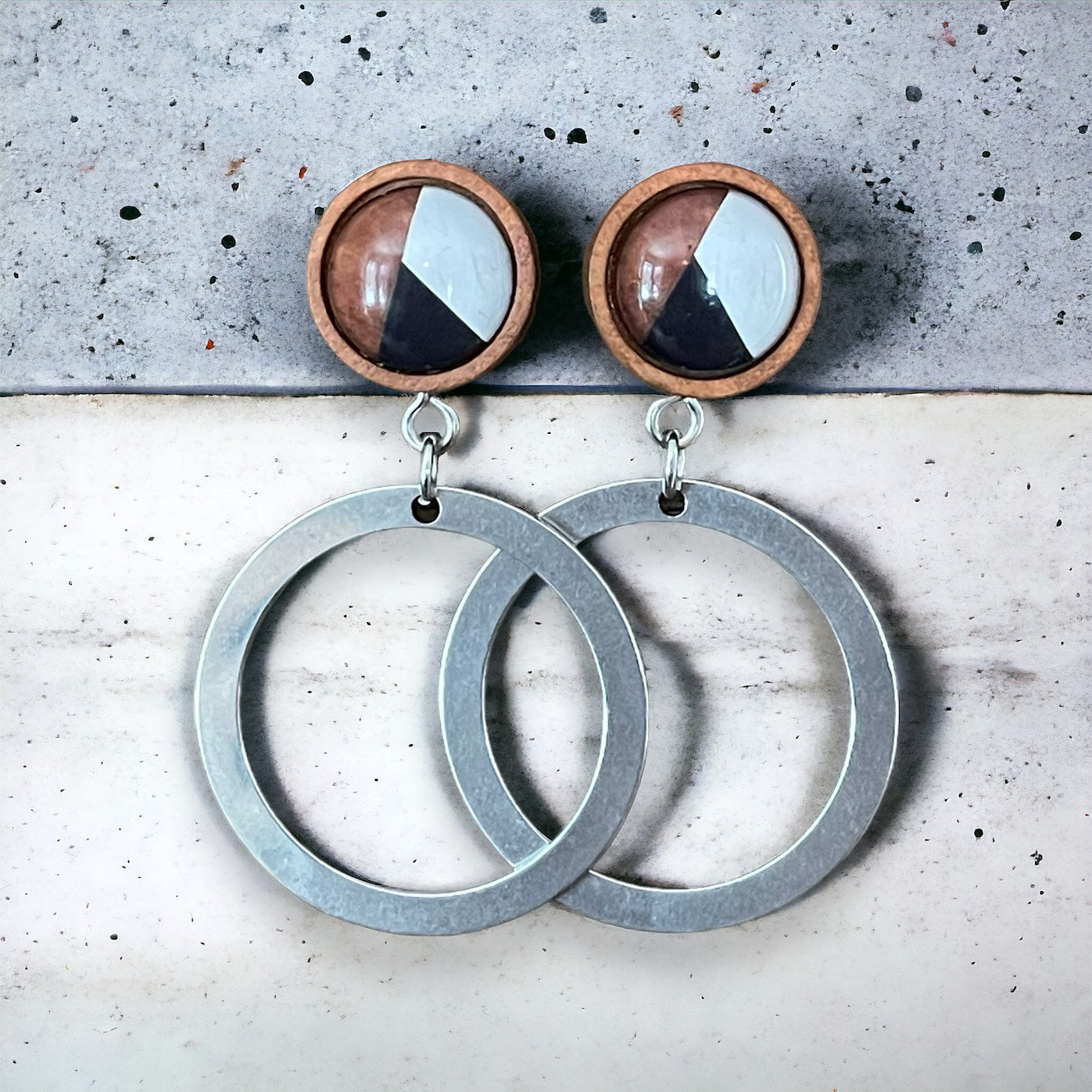 Anneaux avec cabochon géométrique