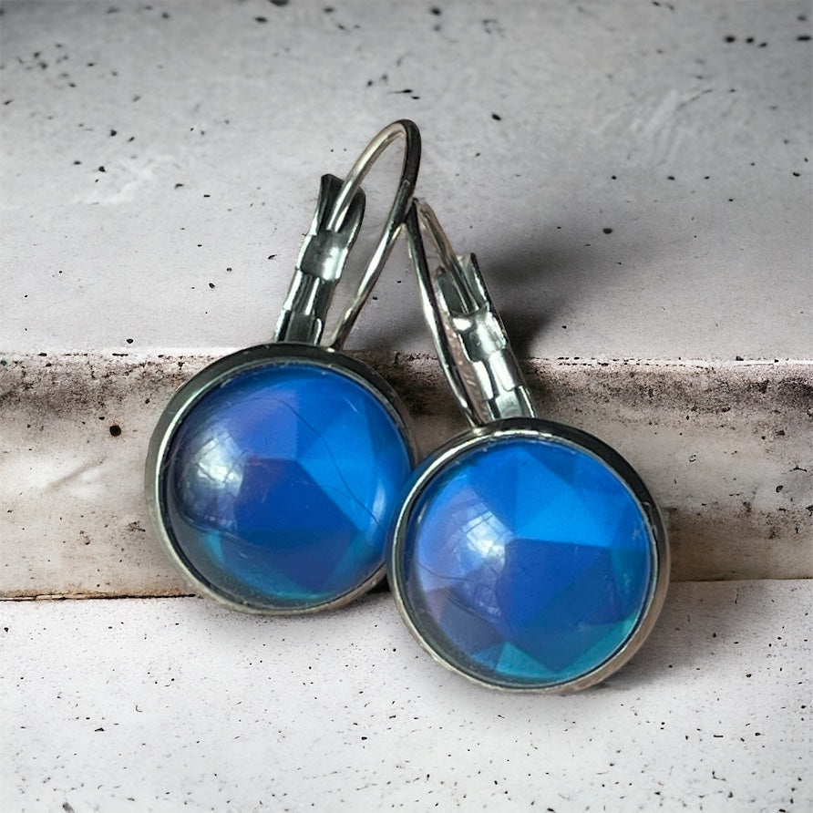 Clous d’oreilles bleus