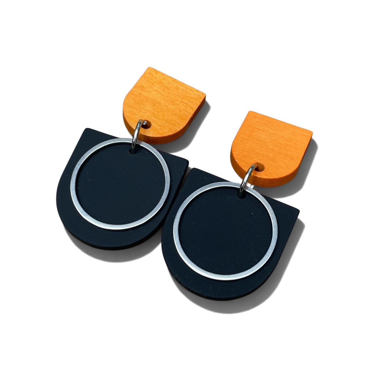 La boucle orange et noir