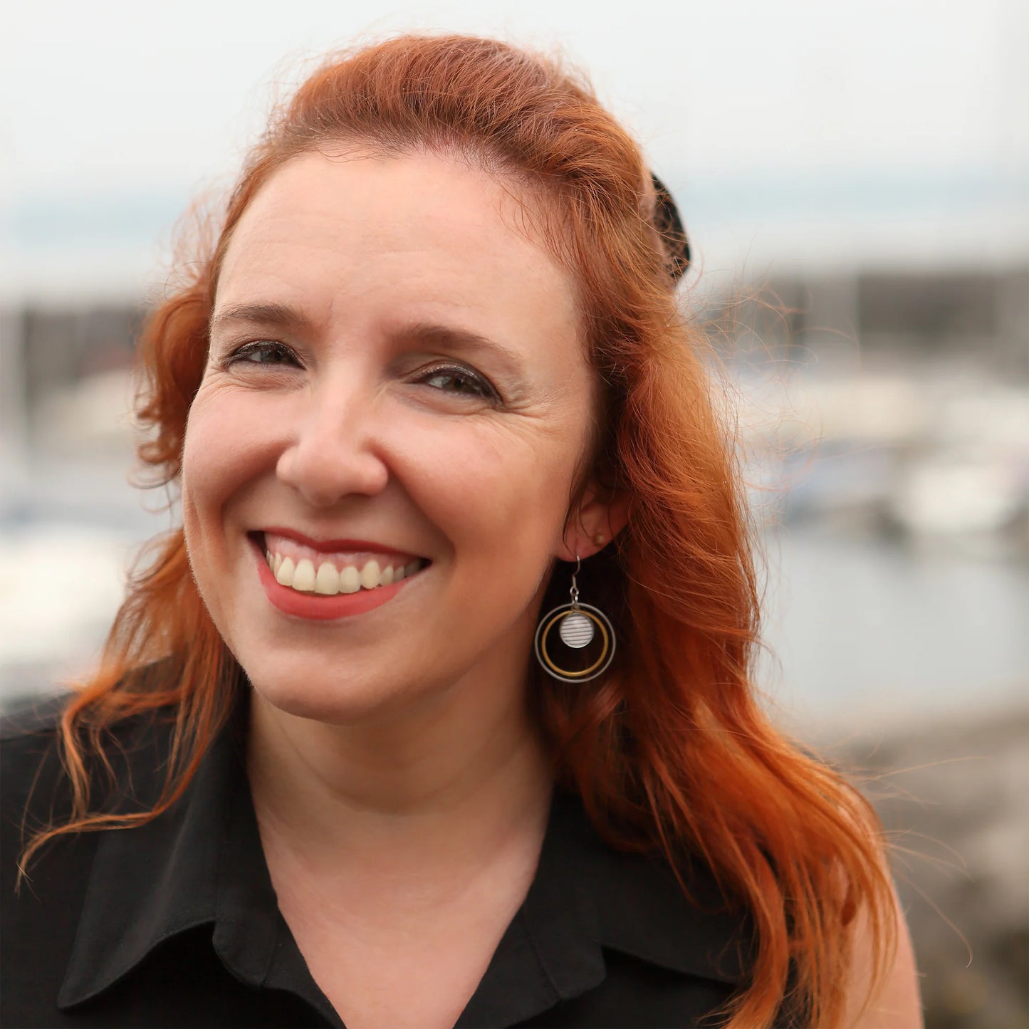 Anneaux deux couleurs et cabochons