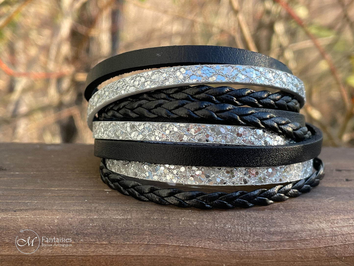 Bracelet de cuir noir et argent pailleté