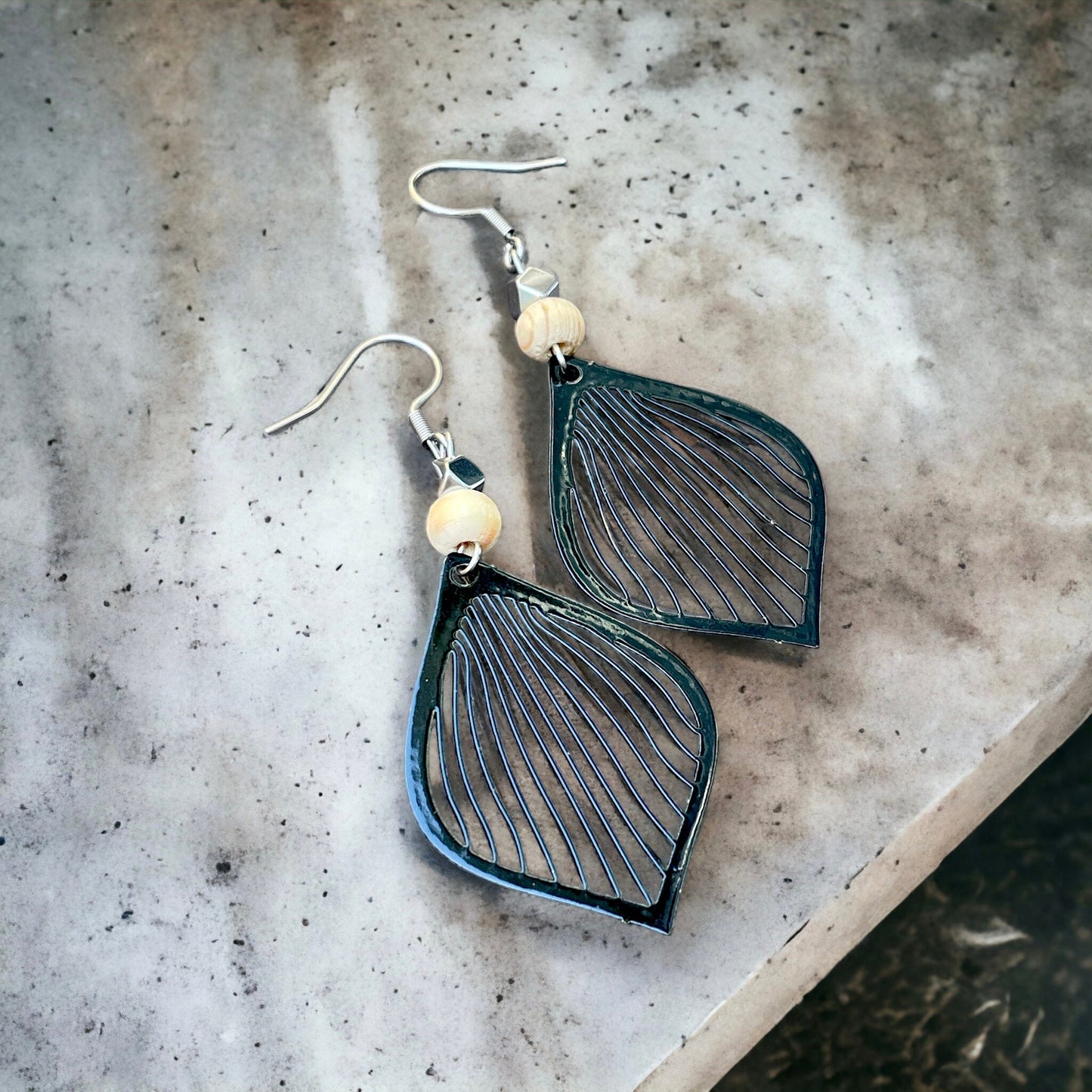 Boucles gouttes filigranes noir