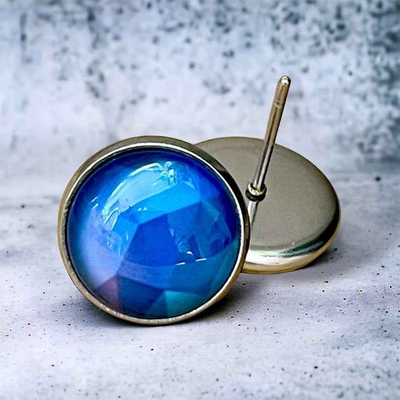 Clous d’oreilles bleus