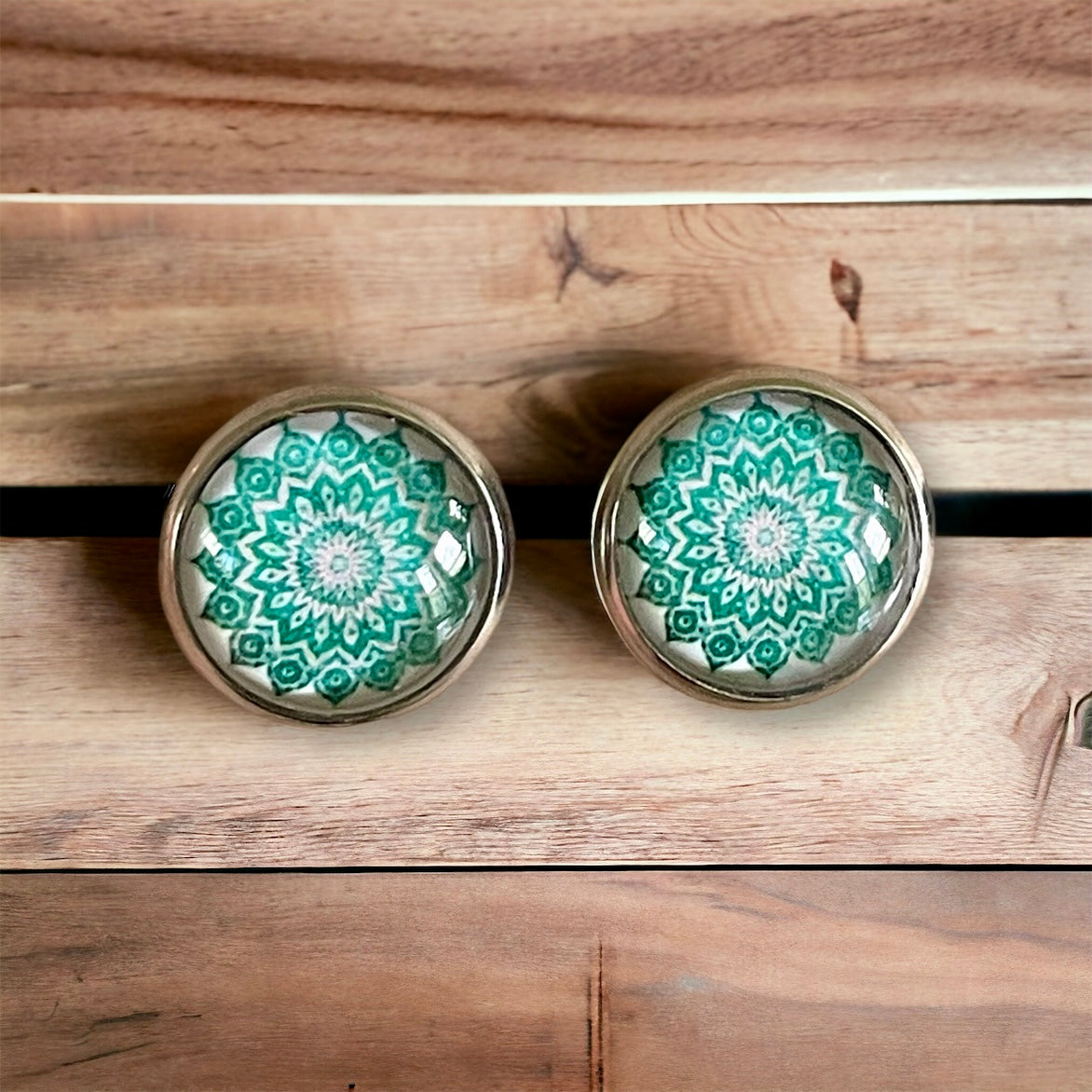 Clous d’oreilles mandalas turquoise