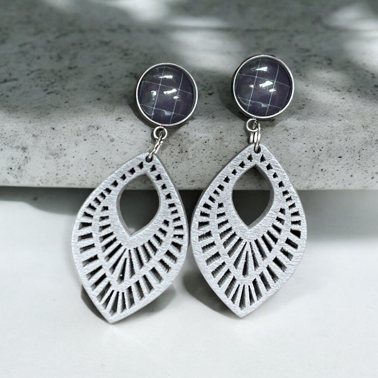 Boucles d’oreilles gouttes grises