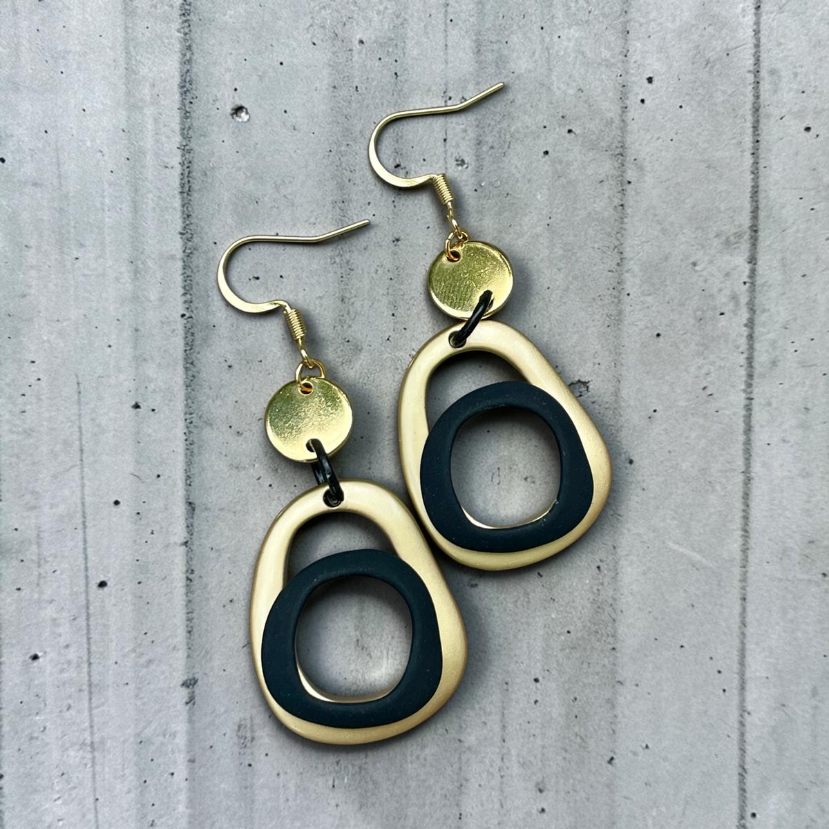 La boucle or et noir