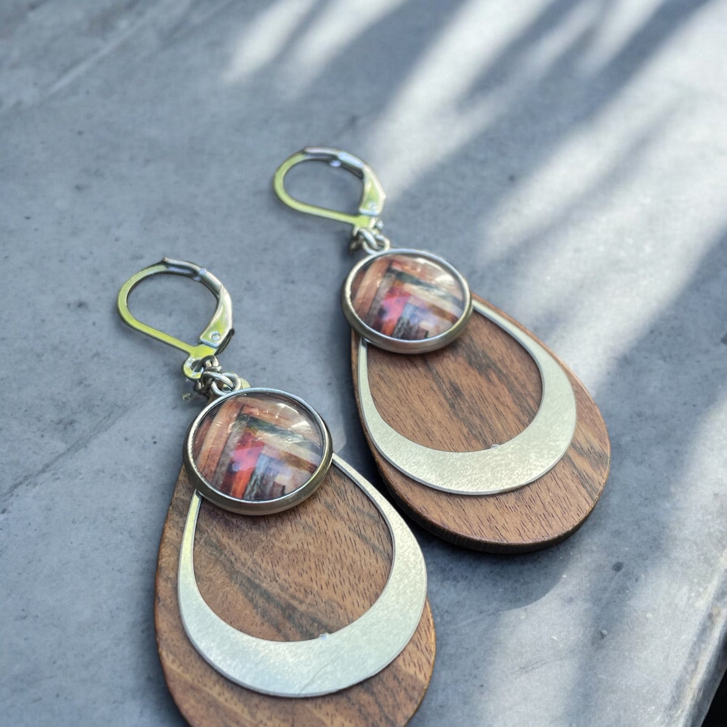 Boucles gouttes bois et cabochons