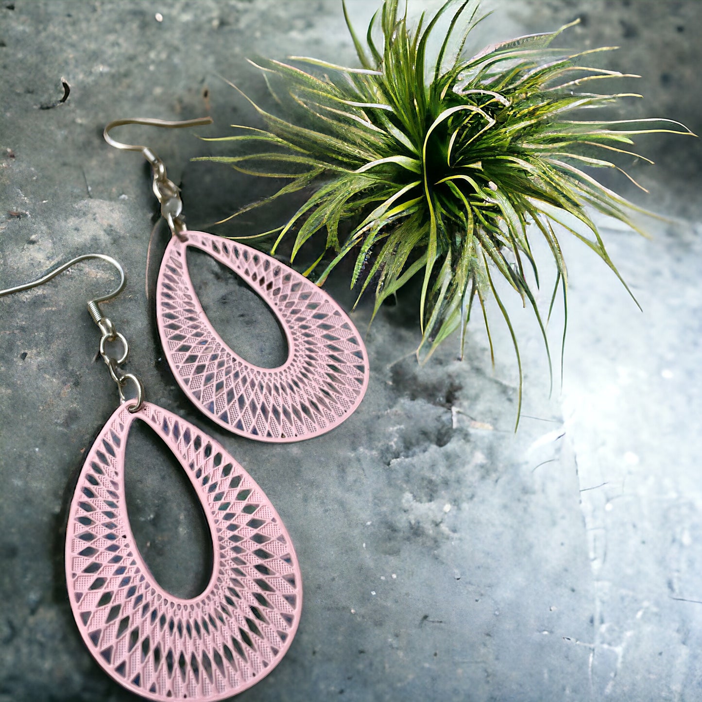 Boucles gouttes filigranes rose