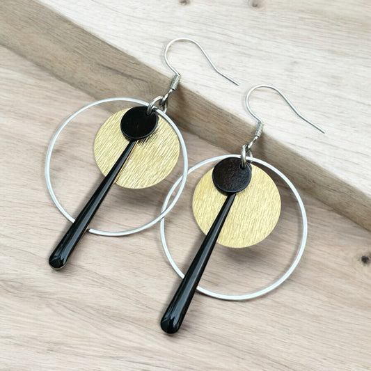 Les boucles anneaux et tiges