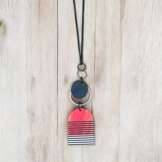 Long collier bohème et moderne