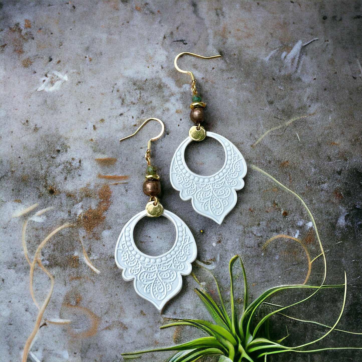 Boucles bohèmes blanches