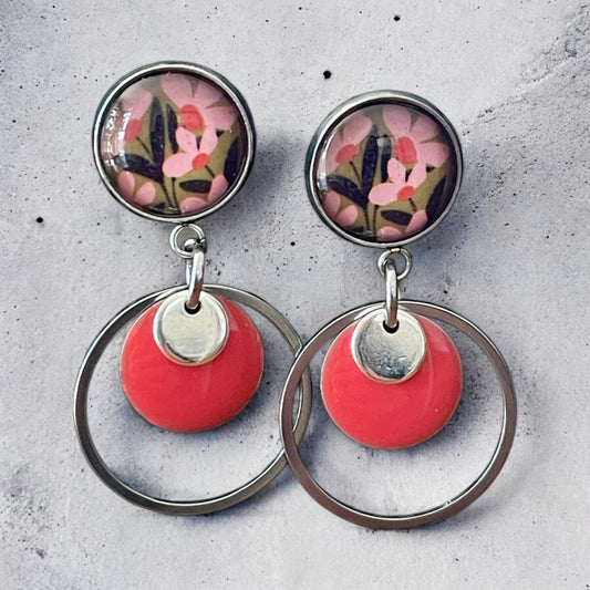 Cabochons et anneaux corail