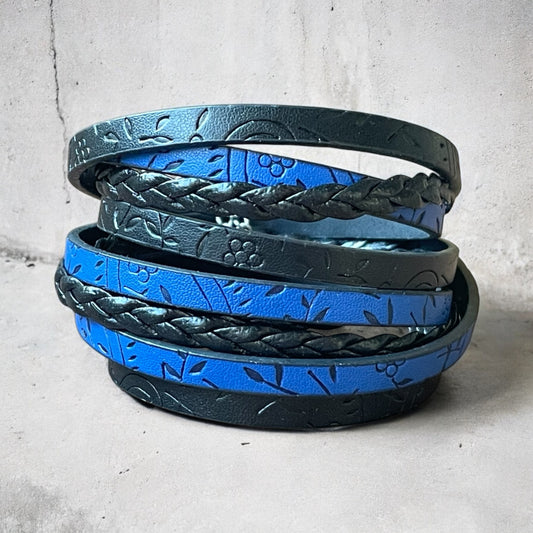Bracelet de cuir noir et bleu