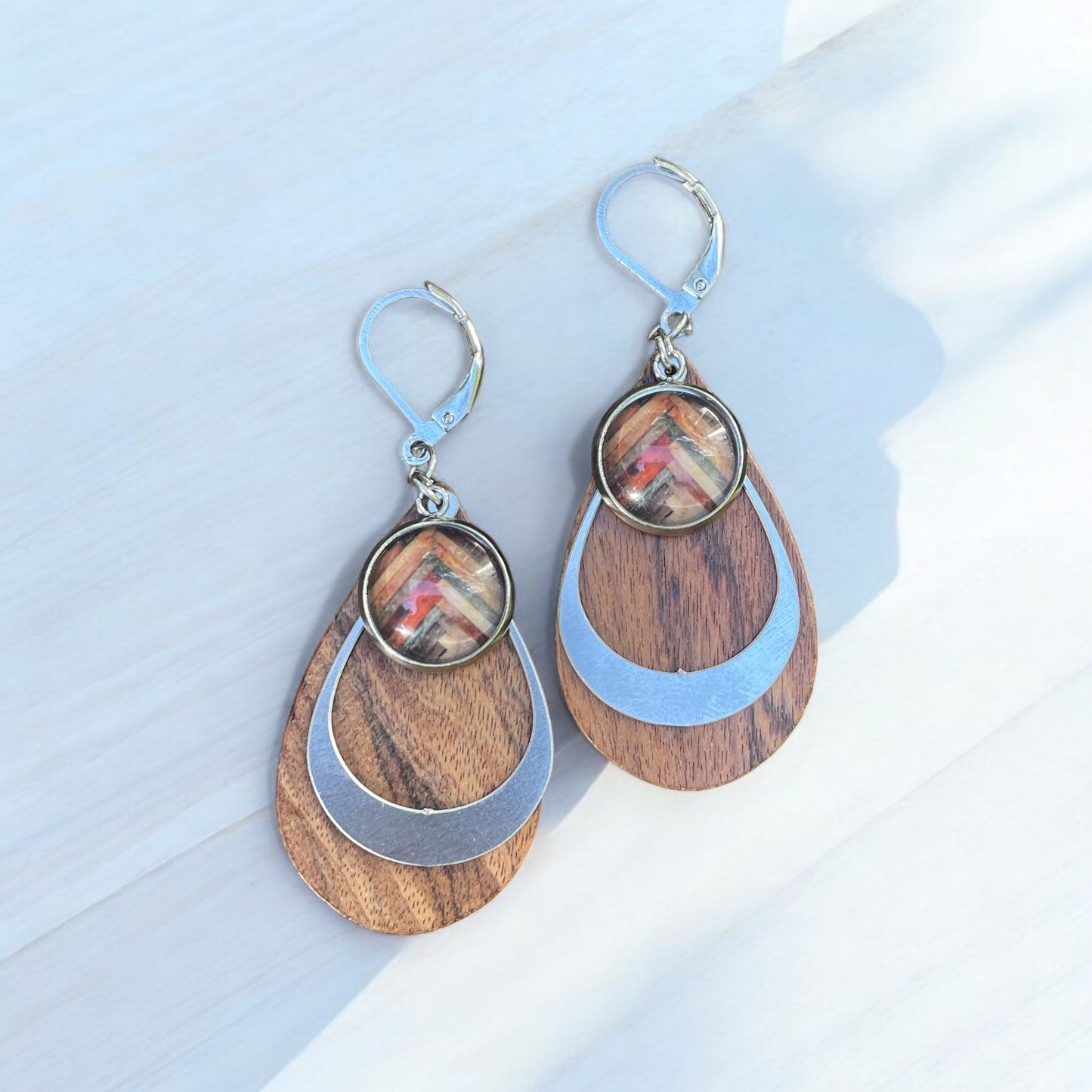 Boucles gouttes bois et cabochons
