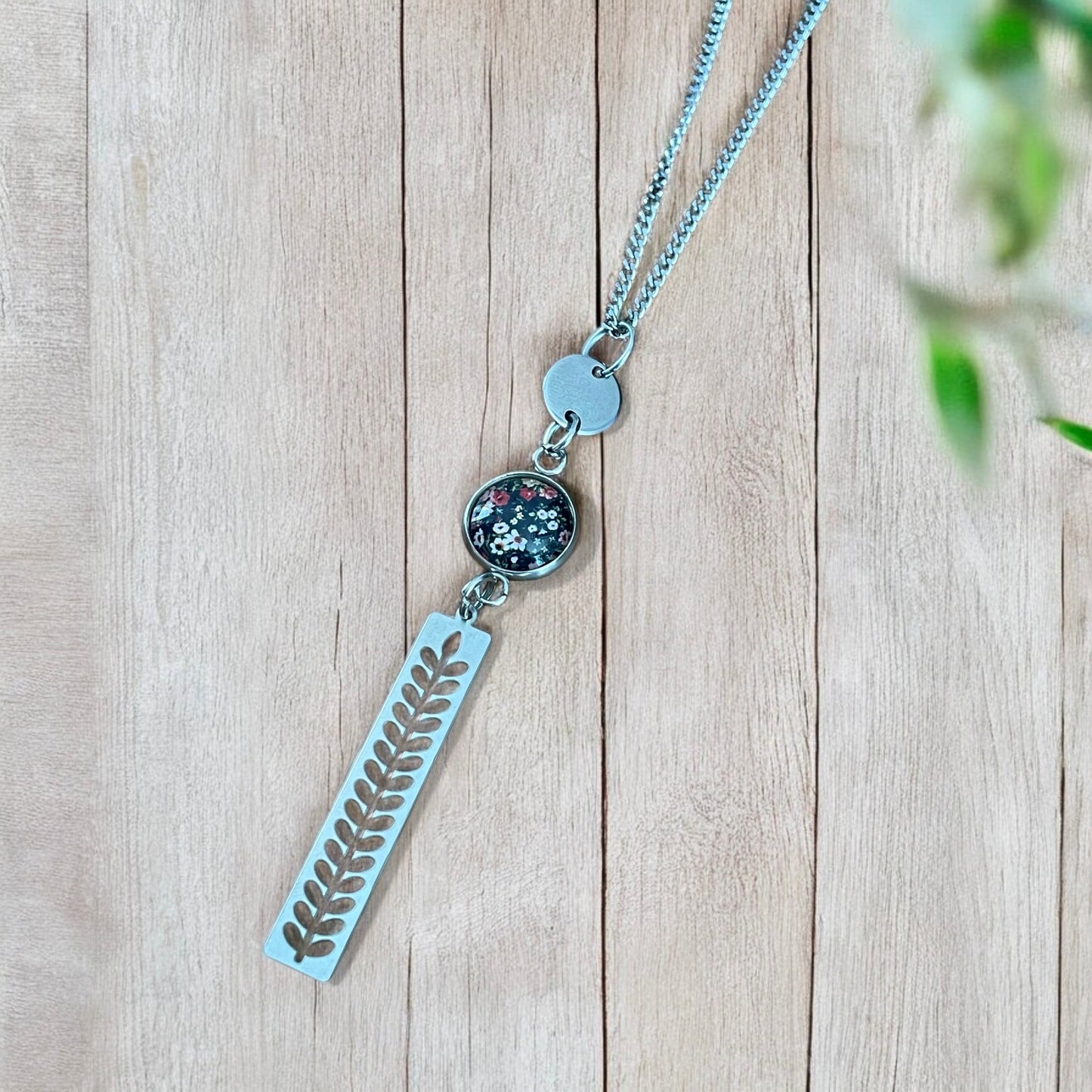 Collier inox fleuris