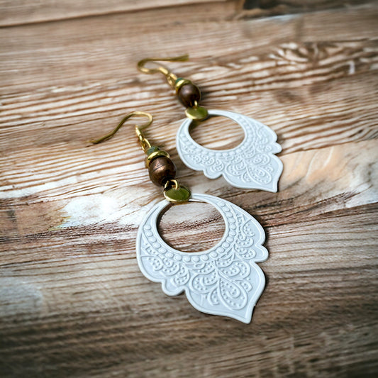 Boucles bohèmes blanches