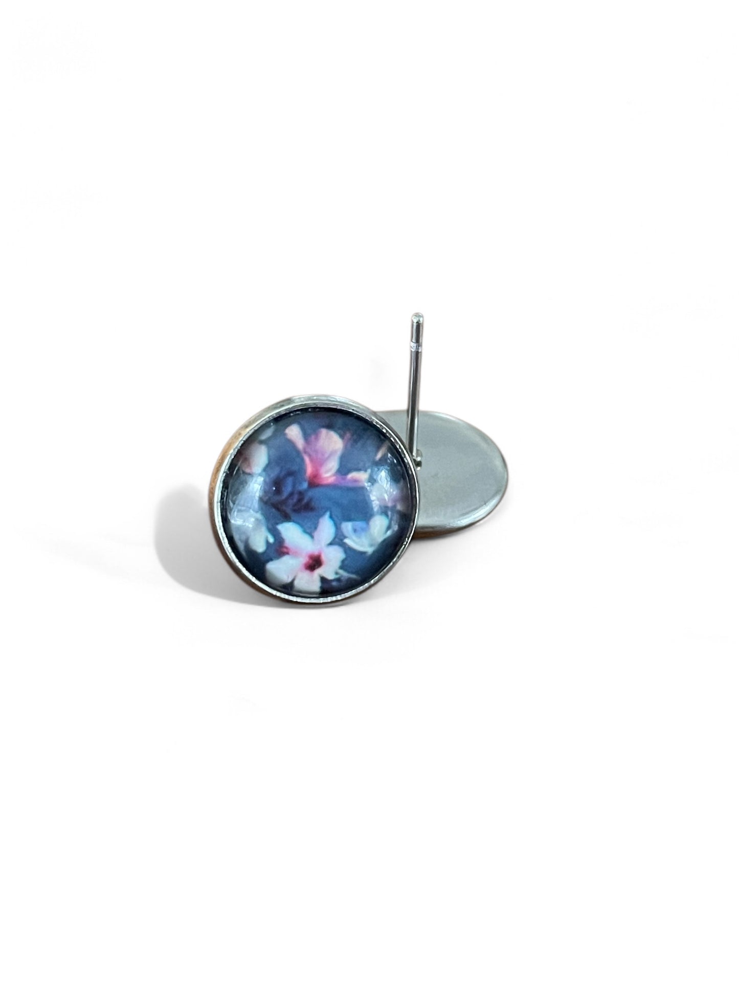 Boucles fleuries grises