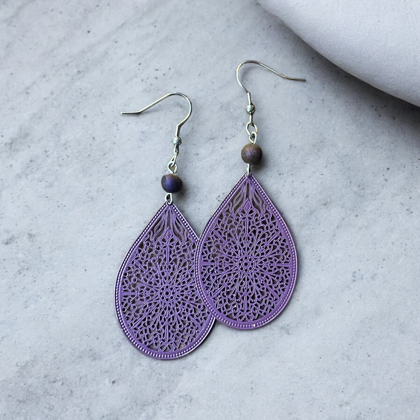 Boucles filigranes prunes