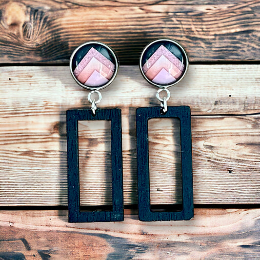 Boucles noir, rose et bois