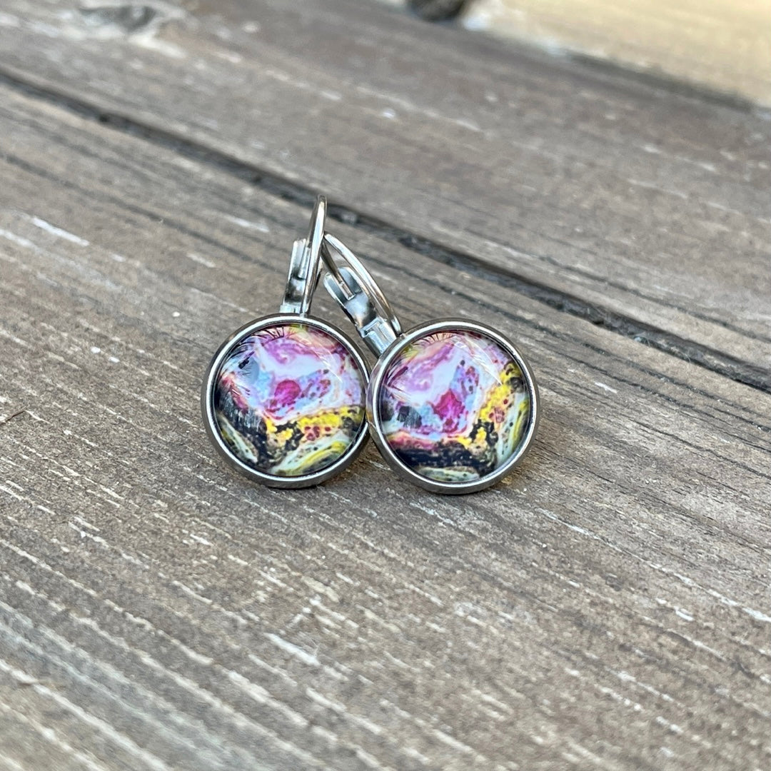 Boucles d’oreilles abstraites et colorées