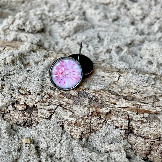 Clous d’oreilles marguerites roses
