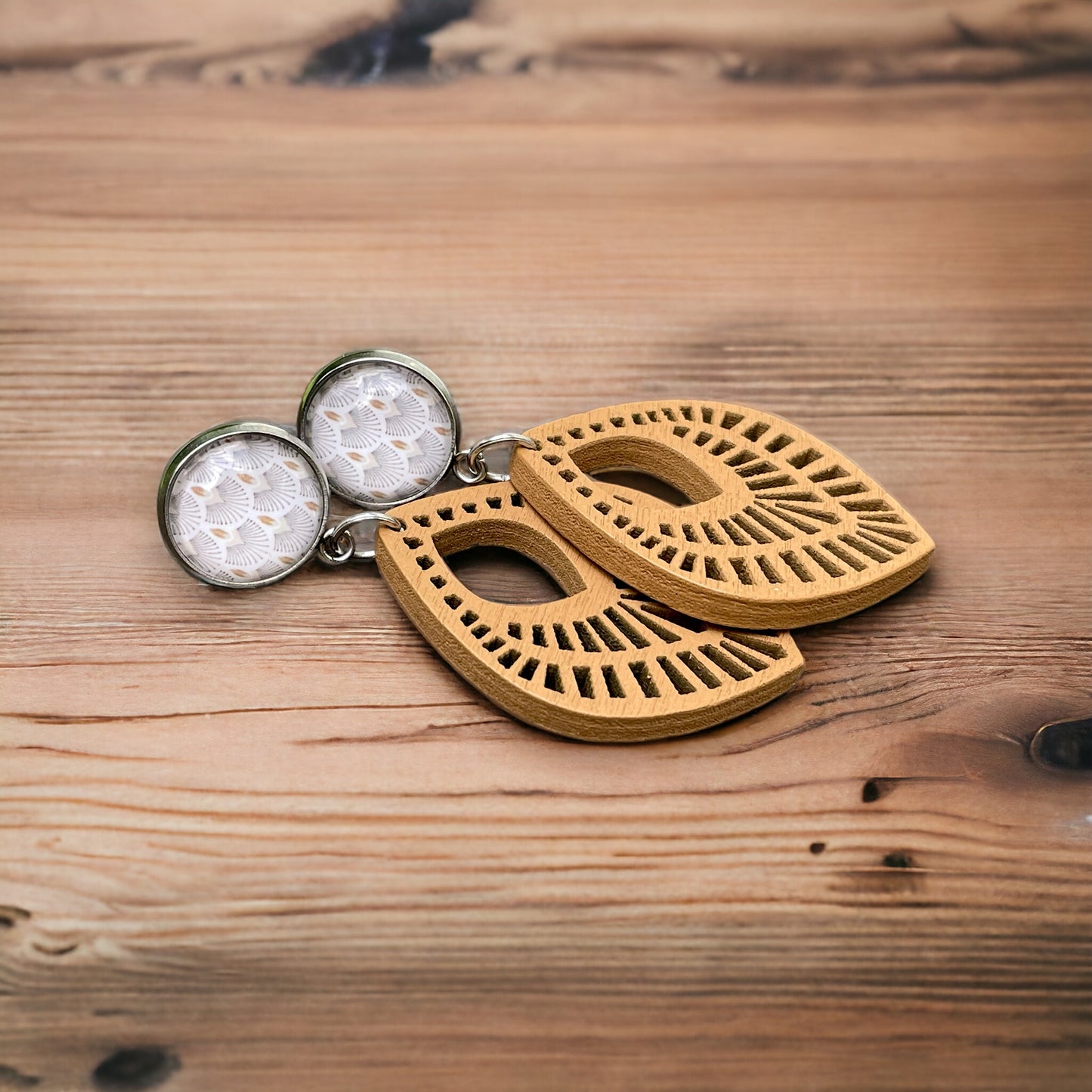 Boucles goutte de bois et cabochons