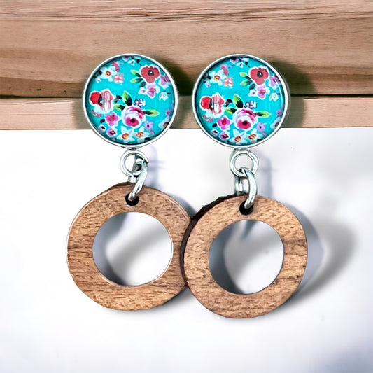 Clous d’oreilles turquoises et anneaux bois