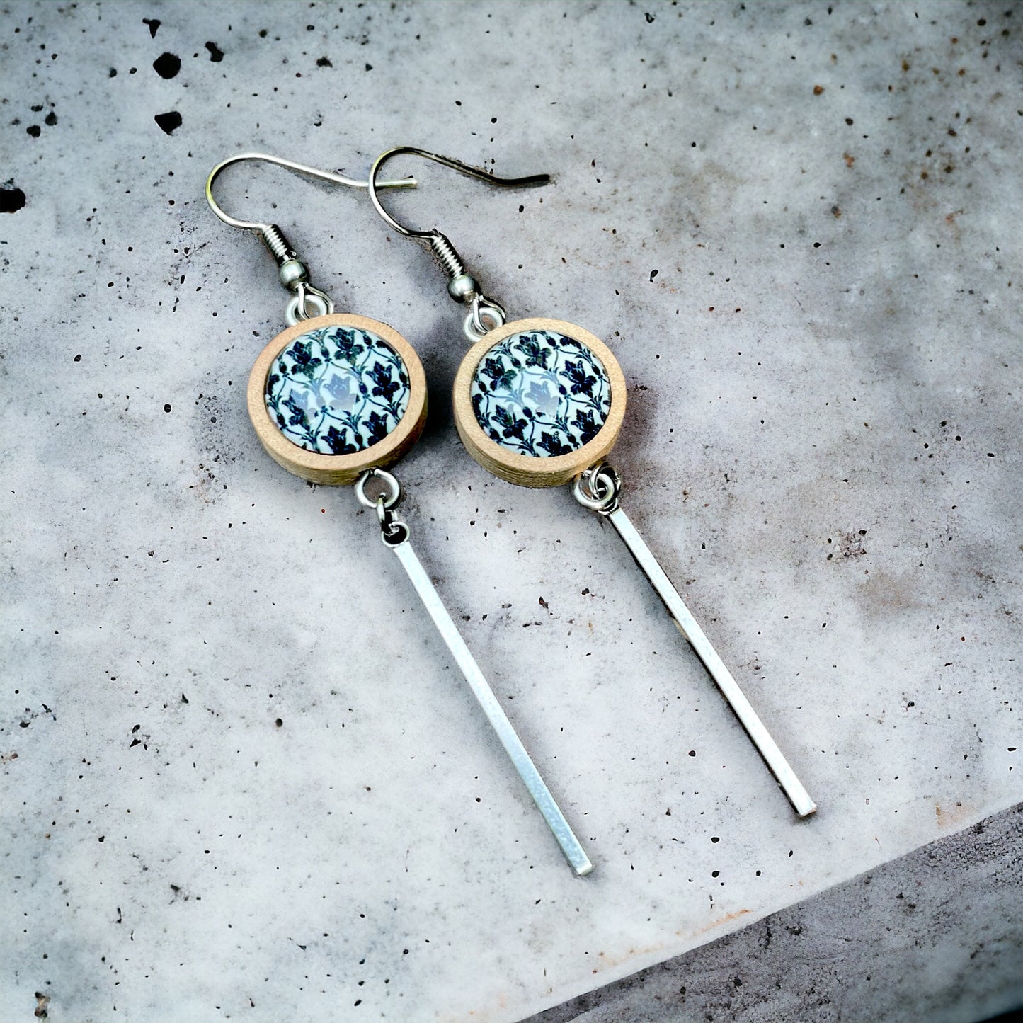 Boucles cabochons noir et blanc et bois