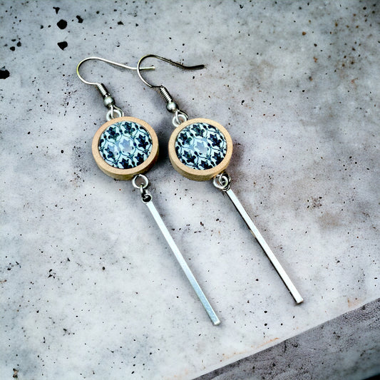 Boucles cabochons noir et blanc et bois