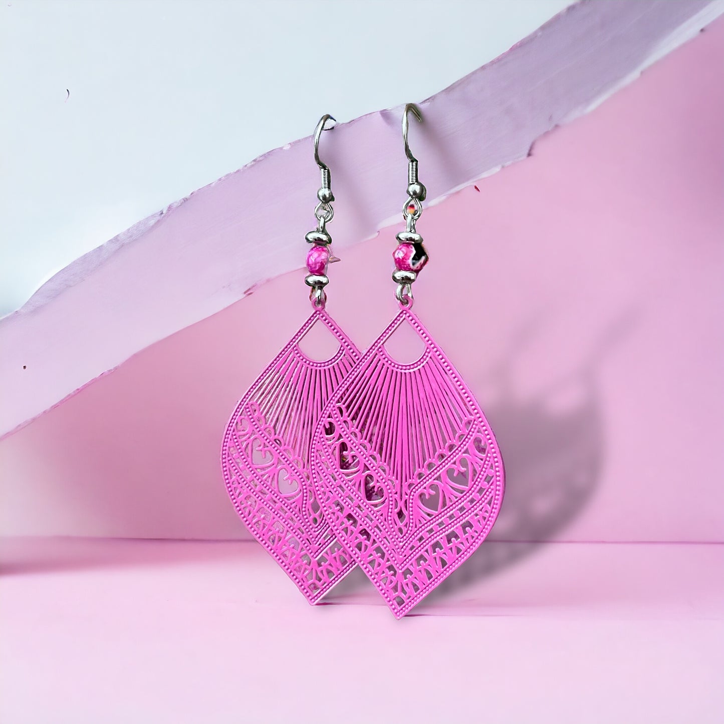 Grandes boucles filigranes fuchsia
