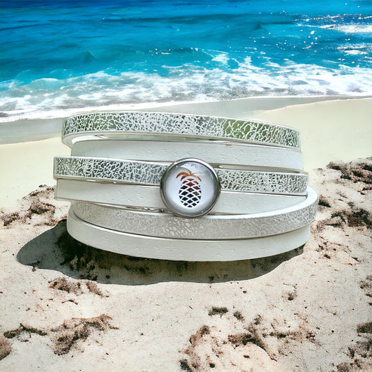 Wrap bracelet blanc ,en cuir, ananas