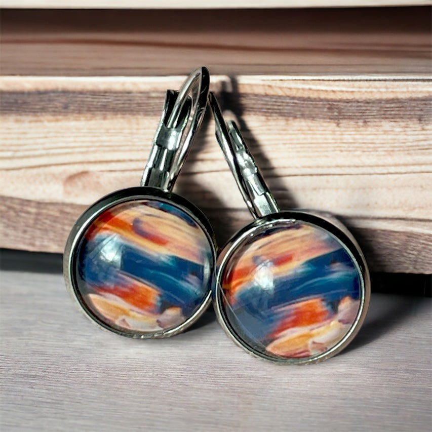 Clous d’oreilles abstraits