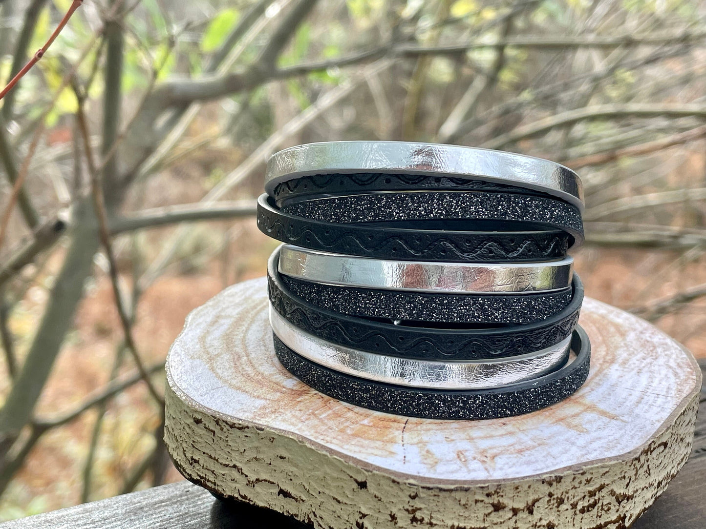 Bracelet de cuir noir et argent