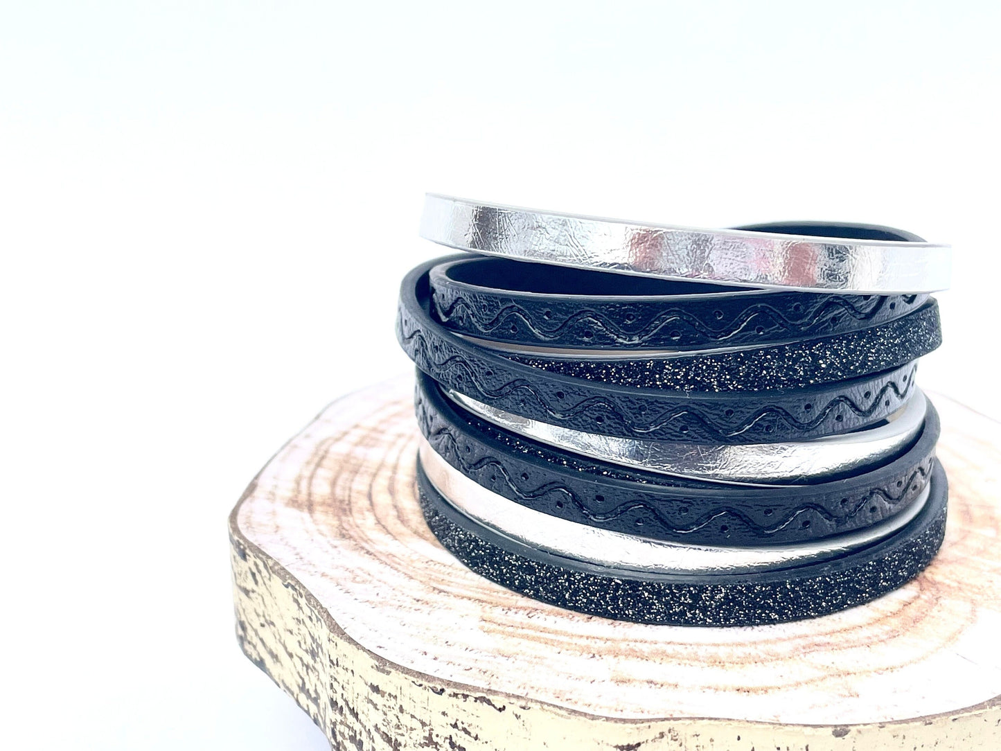 Bracelet de cuir noir et argent