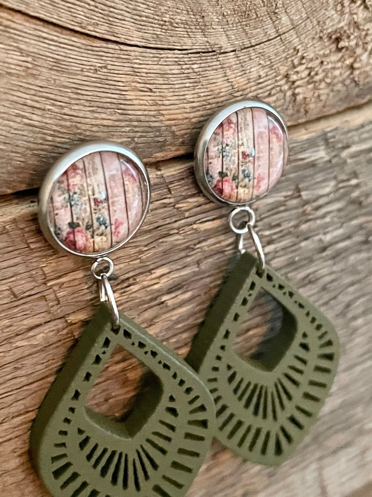 Boucles d’oreilles goutte kaki