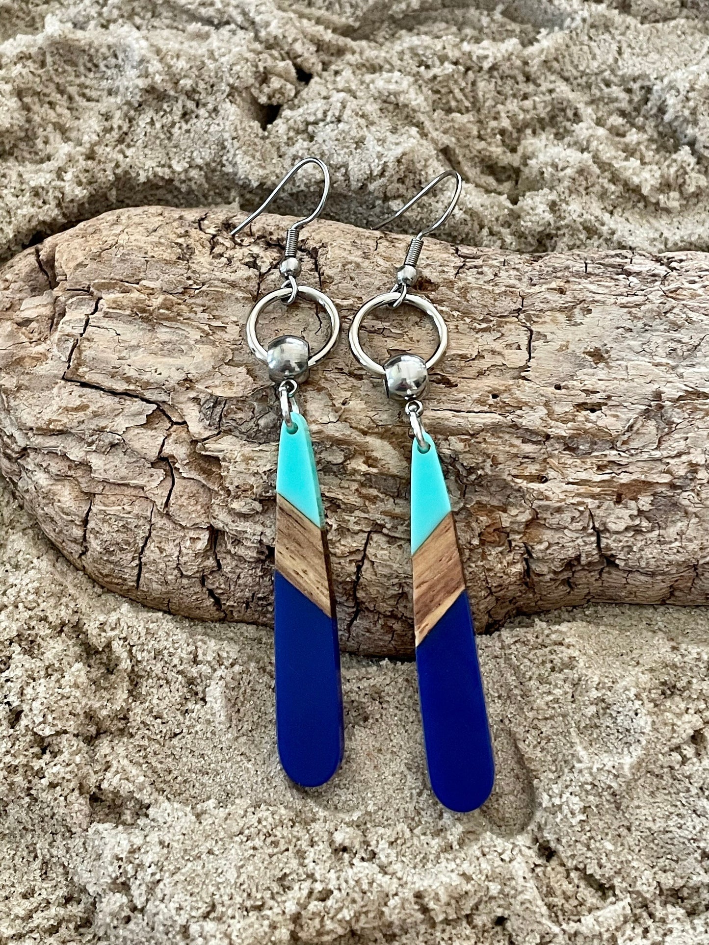 Boucles pendantes bois et résine