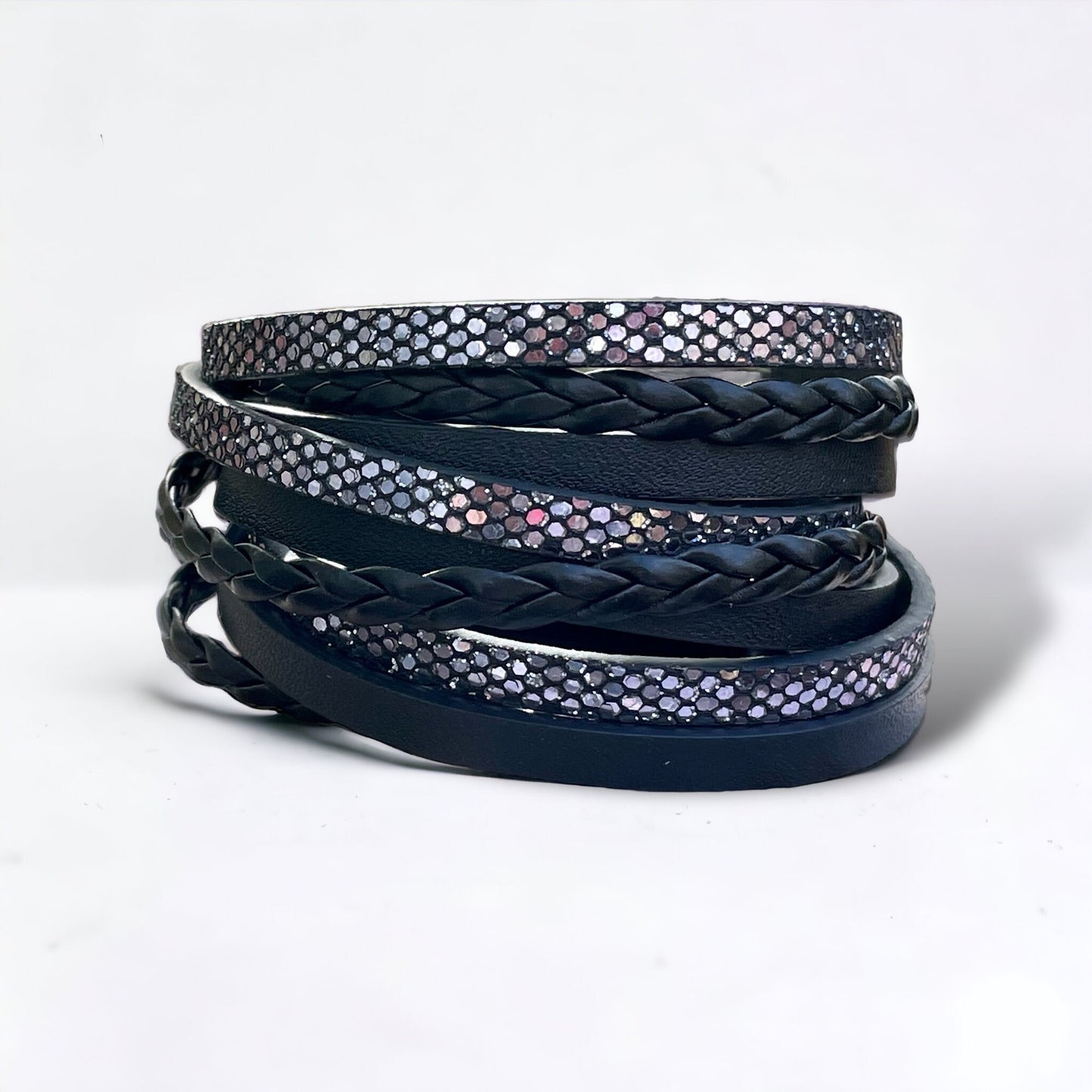 Wrap bracelet cuir et paillettes