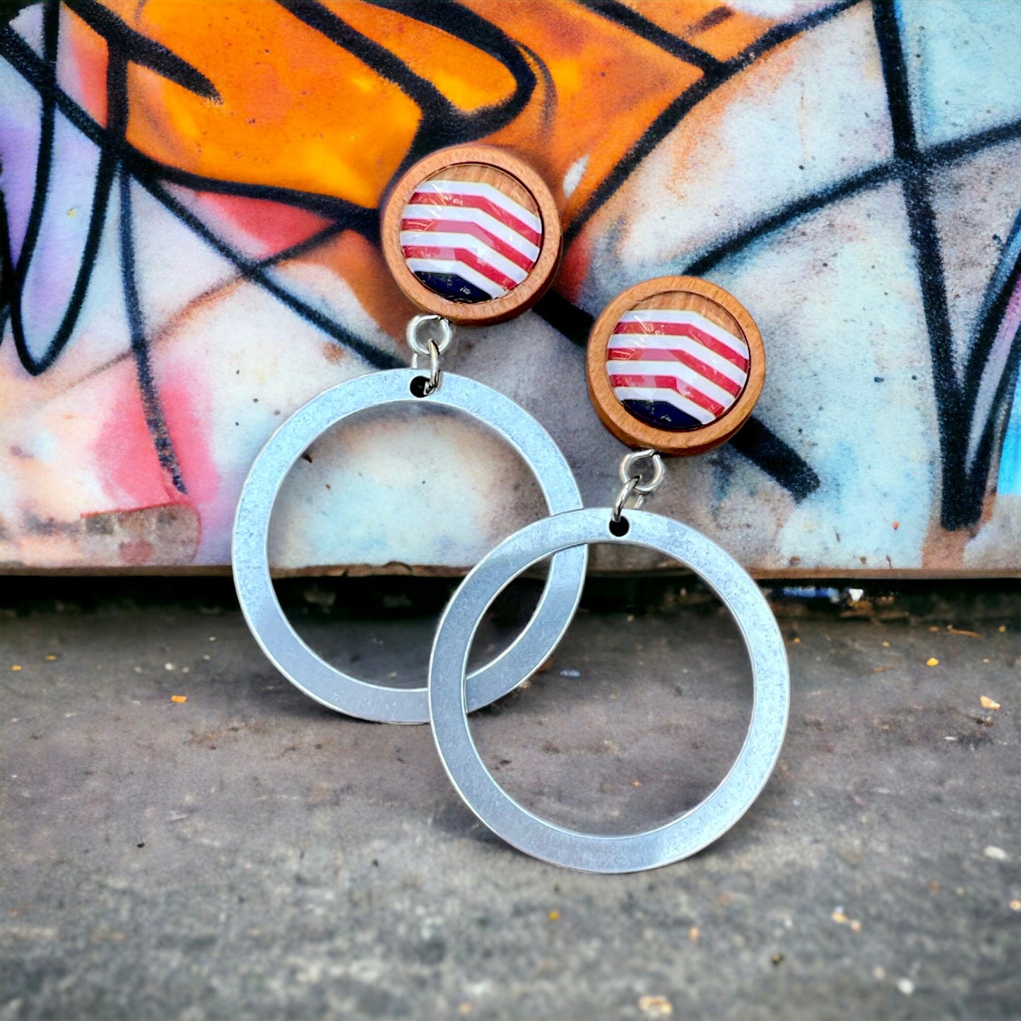 Boucles d’oreilles anneaux et cabochons sur bois