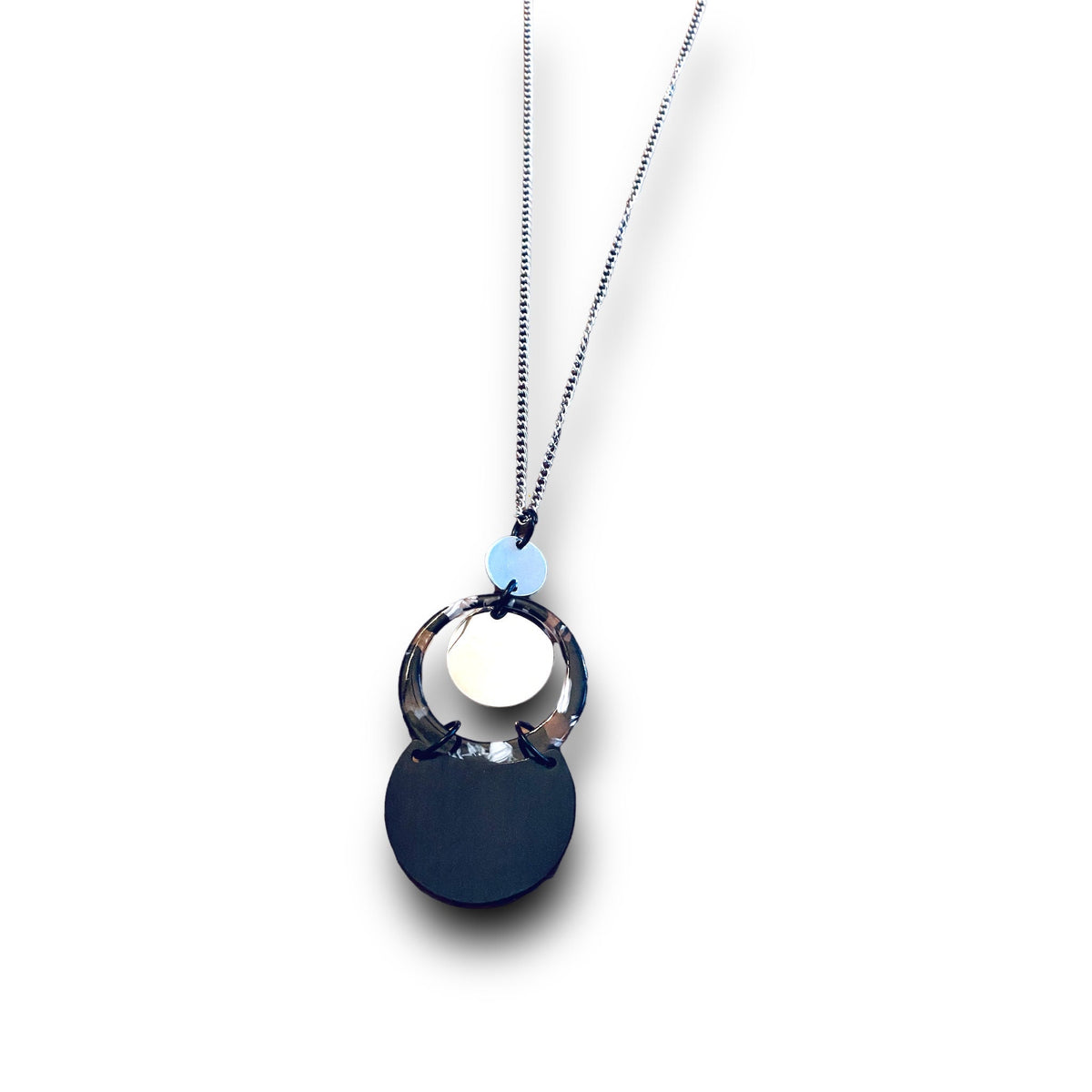 Collier long anneau moderne