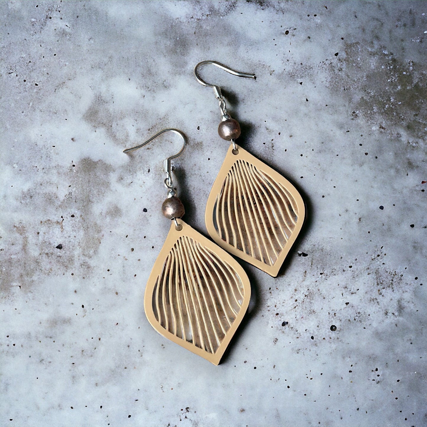 Boucles d’oreilles gouttes filigranes ocre